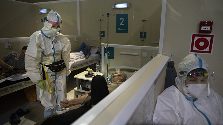 Η Ρωσία ανακοίνωσε 15.038 νέα κρούσματα κορωνοϊού